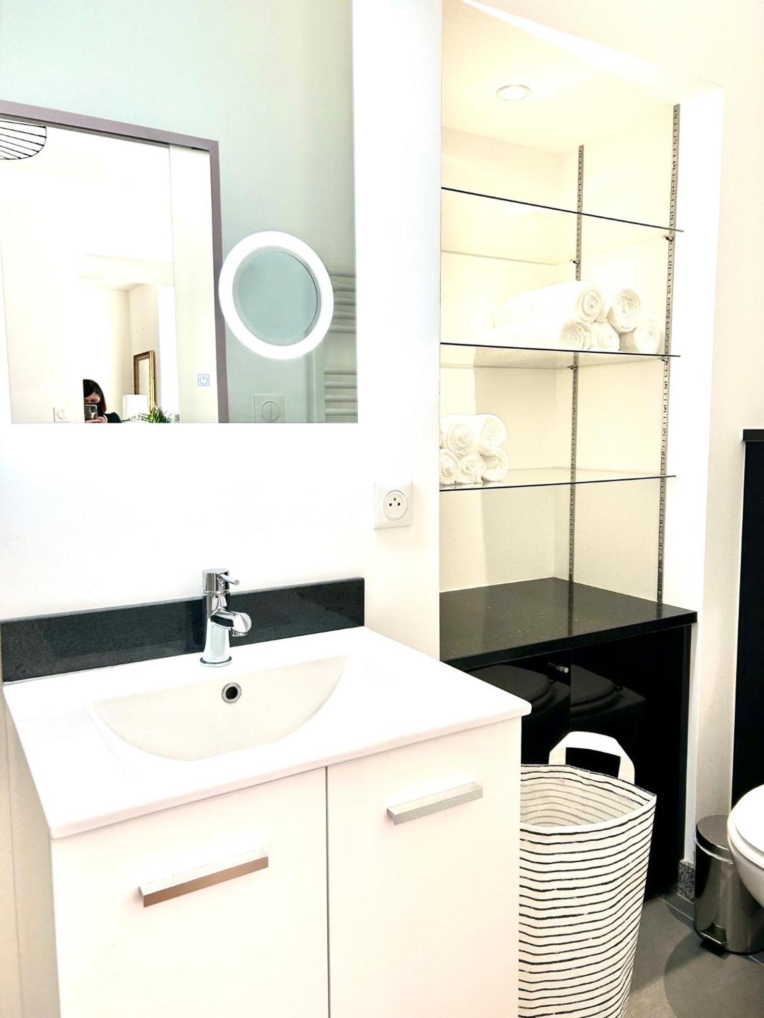 Studio Avenue Ремірмон Екстер'єр фото